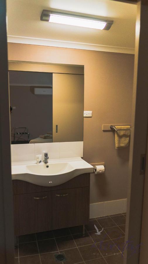 Bluestone Motor Inn Tennant Creek Esterno foto