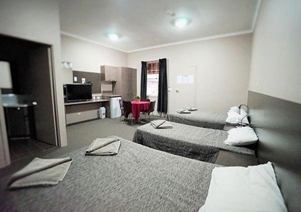 Bluestone Motor Inn Tennant Creek Esterno foto