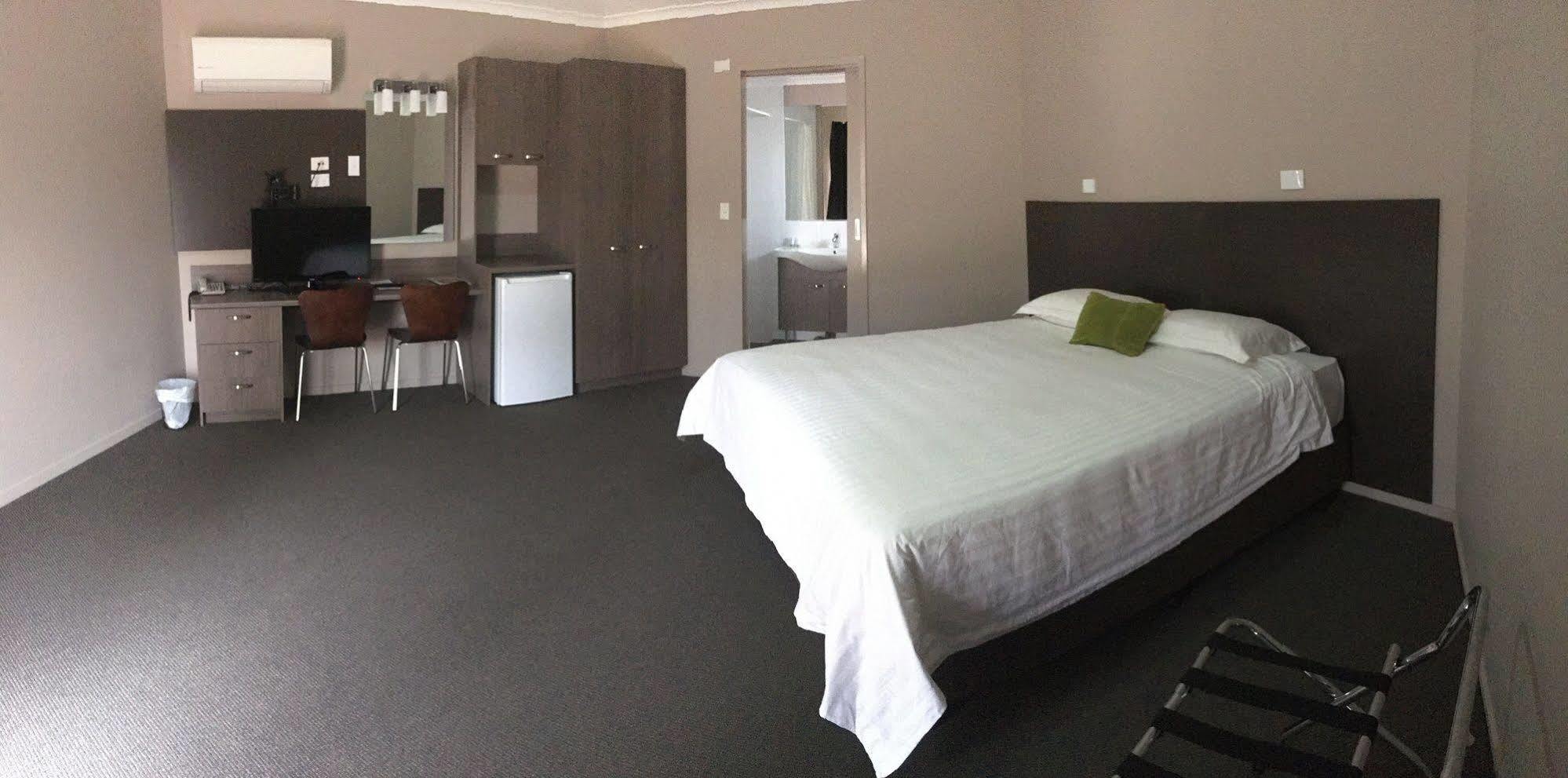 Bluestone Motor Inn Tennant Creek Esterno foto